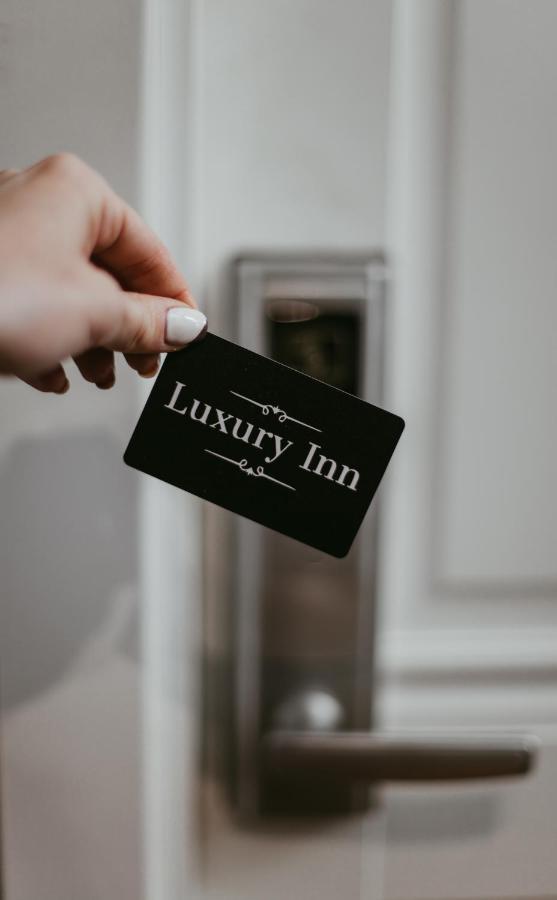 טביליסי Luxury Inn מראה חיצוני תמונה